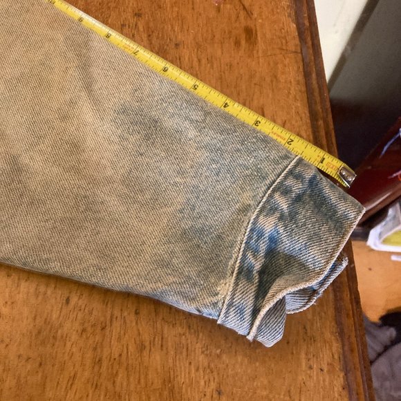 Vintage Women's Levis Jean Jacket - Denim - Picture 9 of 11